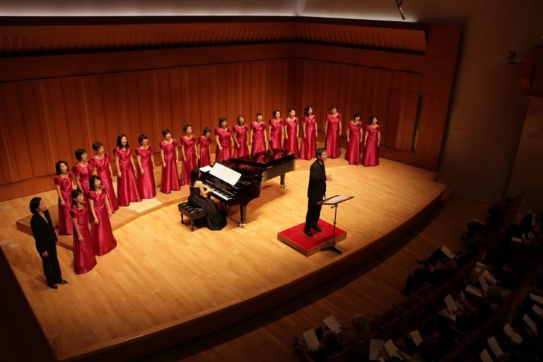 Avis Libera　アヴィス・リベラ